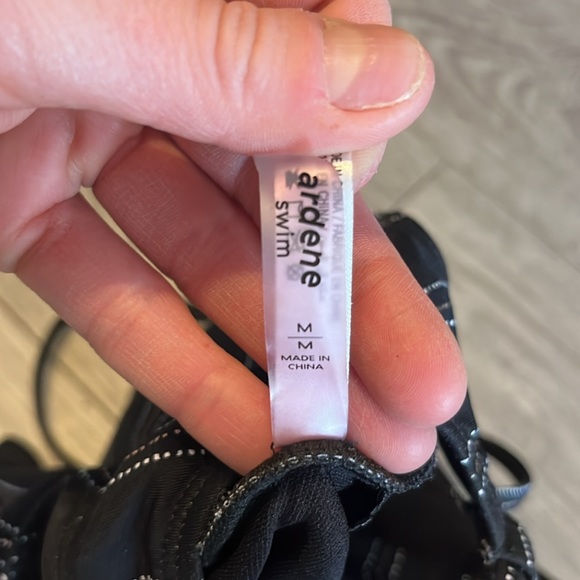 Swimsuit - Picture 9 of 9